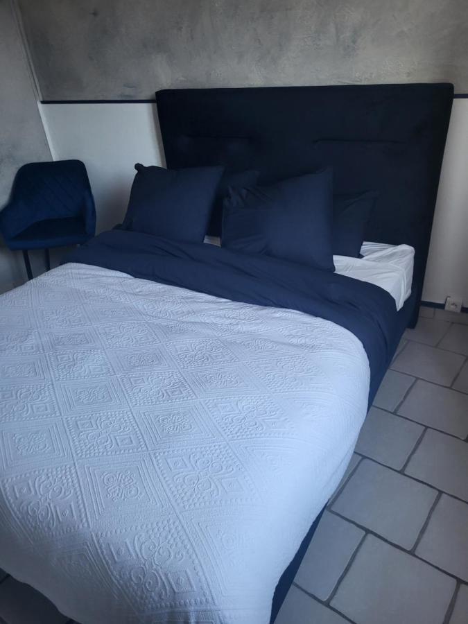 Akwaba Chez Ouli Hotel Levens ภายนอก รูปภาพ